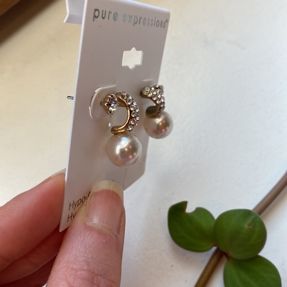 Hoop & Stud Earrings - Picture 3 of 6